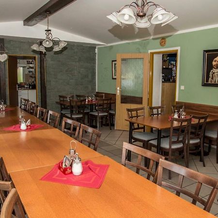 Hotel U Lip Trojanovice Frenštát pod Radhoštěm Exteriör bild