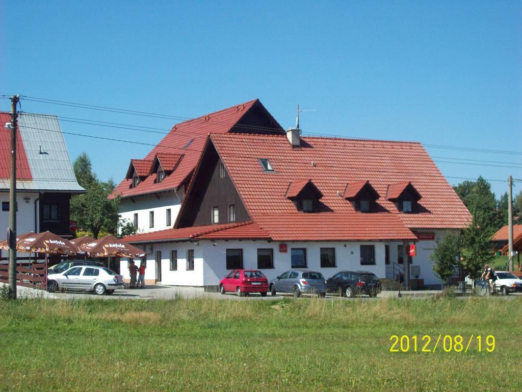 Hotel U Lip Trojanovice Frenštát pod Radhoštěm Exteriör bild