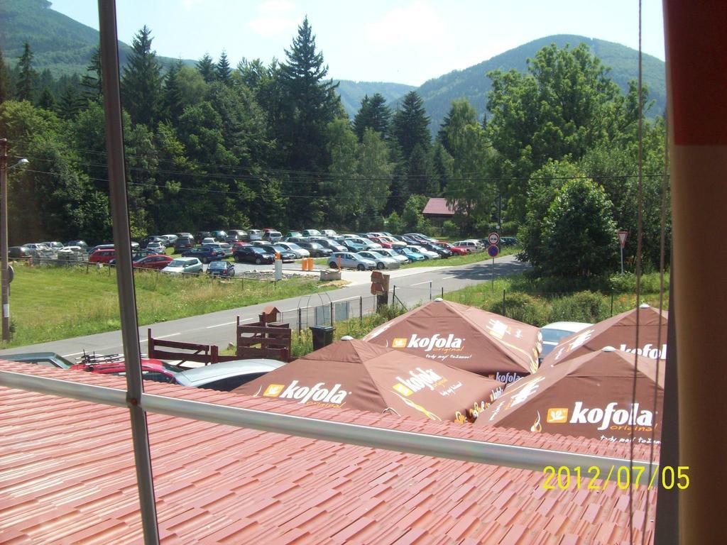 Hotel U Lip Trojanovice Frenštát pod Radhoštěm Exteriör bild